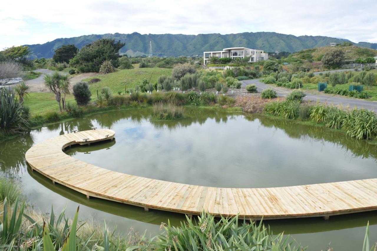 157 Field Way Luxury Lodge Waikanae Buitenkant foto