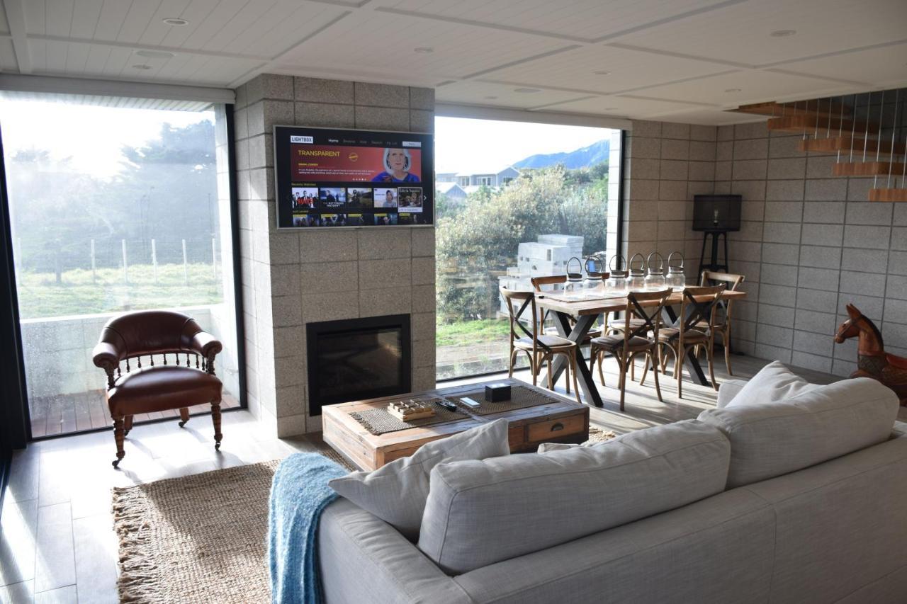 157 Field Way Luxury Lodge Waikanae Buitenkant foto