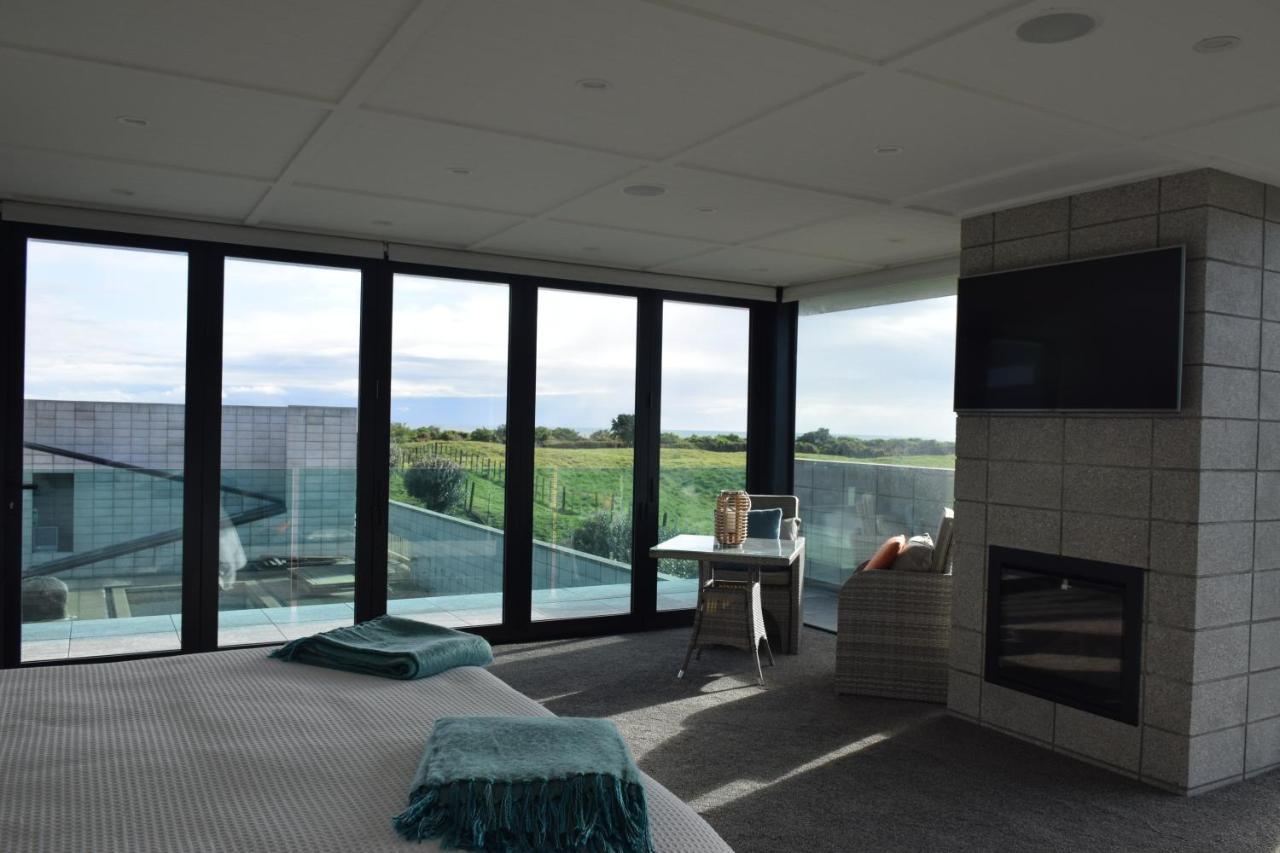 157 Field Way Luxury Lodge Waikanae Buitenkant foto