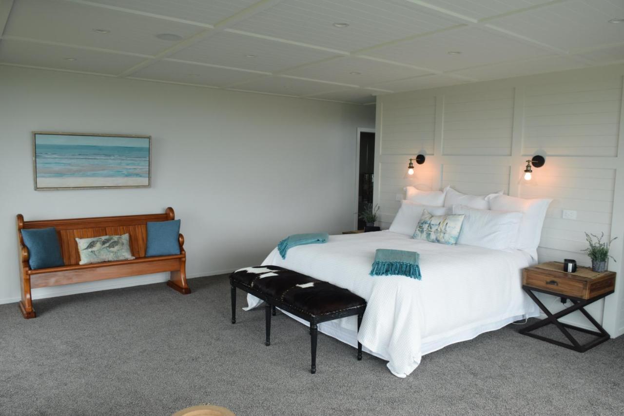 157 Field Way Luxury Lodge Waikanae Buitenkant foto